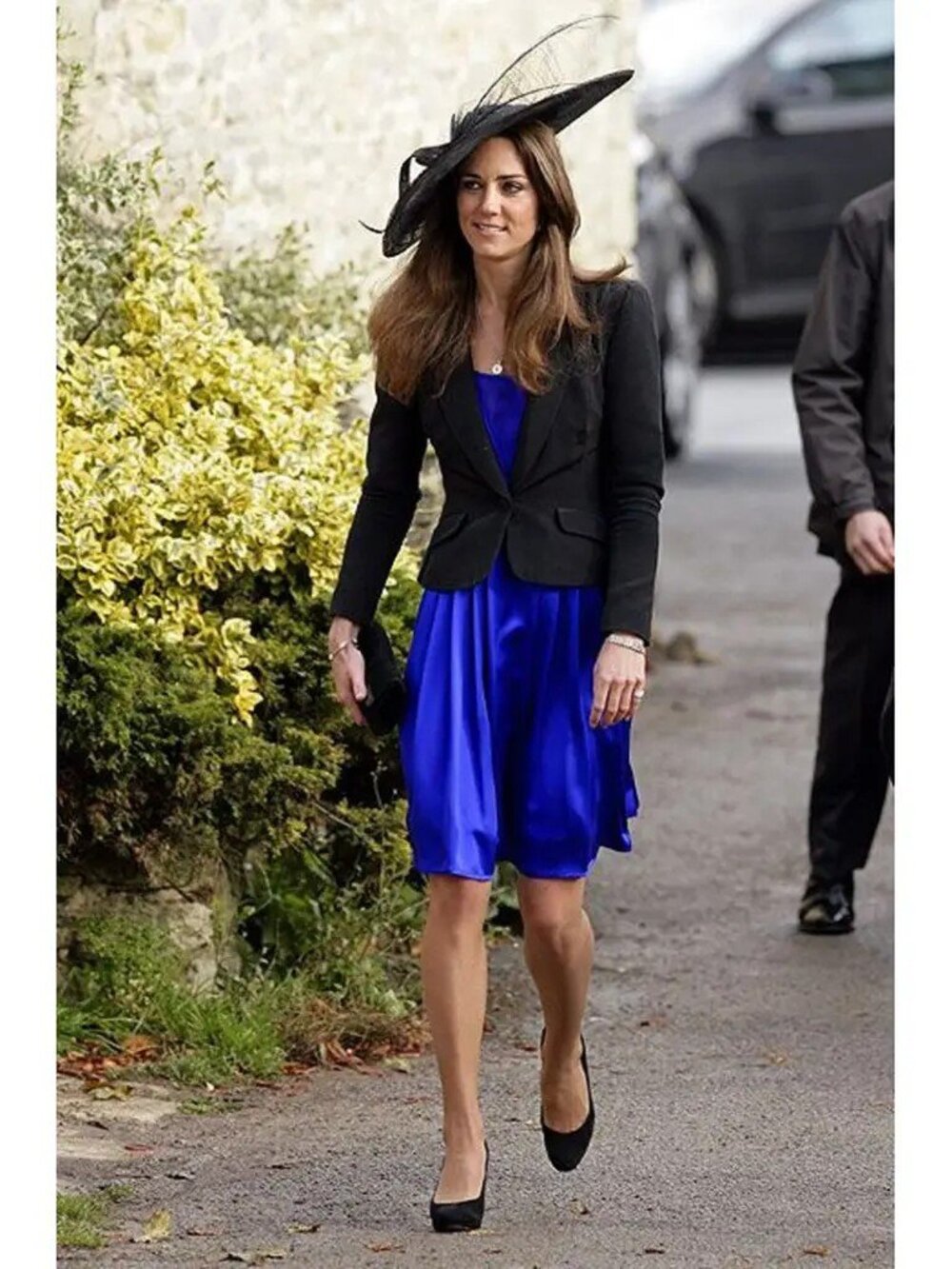 Russell & Bromley Stuart Weitzman Black Suede Pumps ASO KATE MIDDLETON